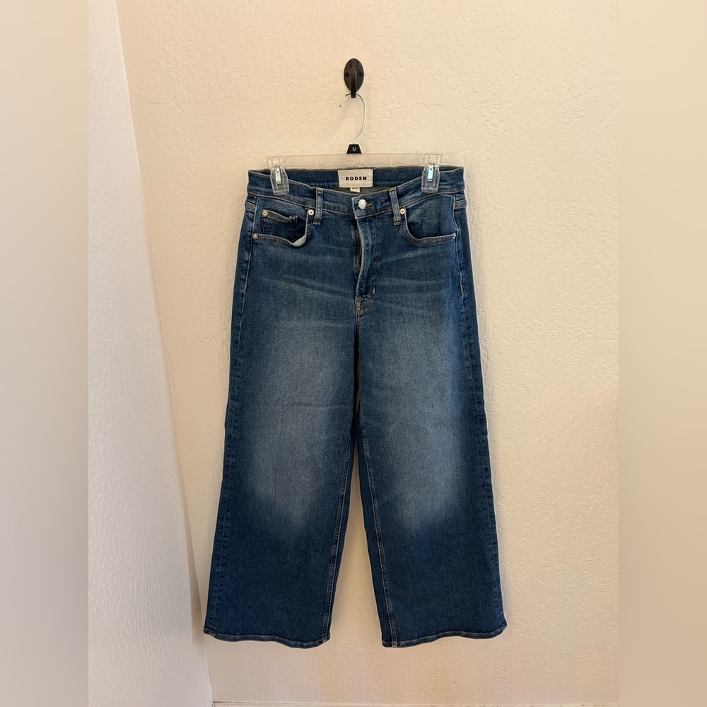 Boden wide leg jeans. Excellent condition. No rips or stains.